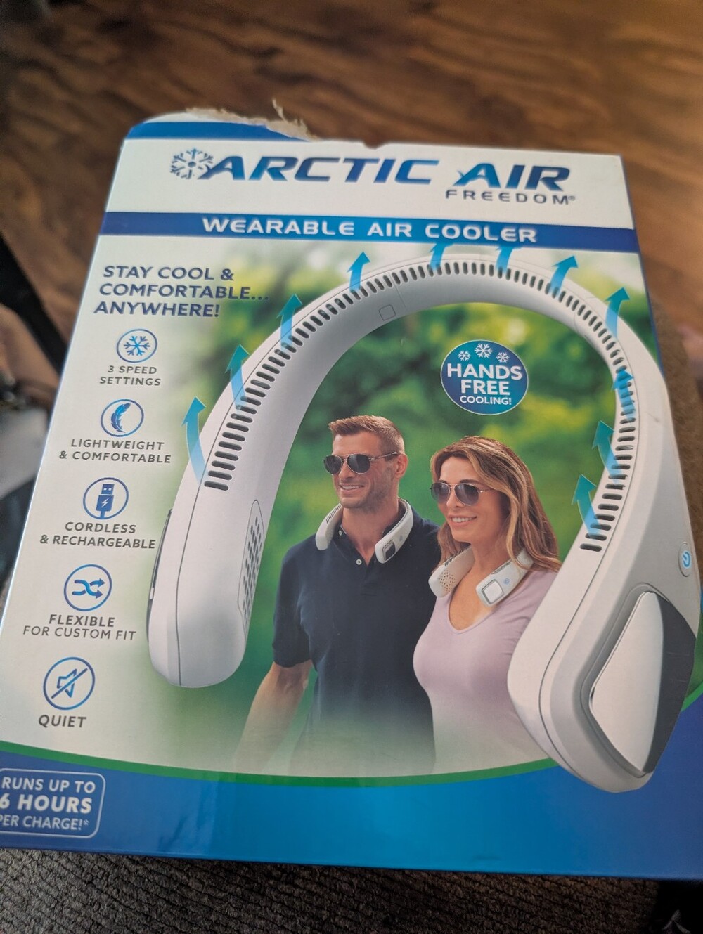 Arctic Air Freedom Wearable Personal Air Cooler Neck Fan White - NIB Damaged Box